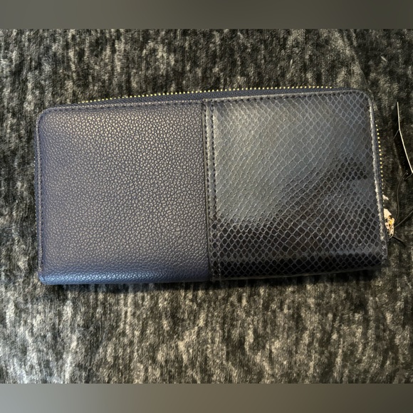 Victoria Secret Wallet - Picture 2 of 2